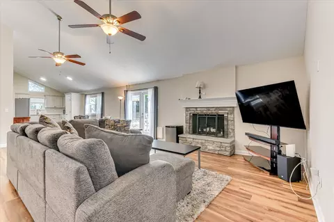 Living - 2015 Bridgewater Dr, Augusta, GA 30907 photo 1 of 6
