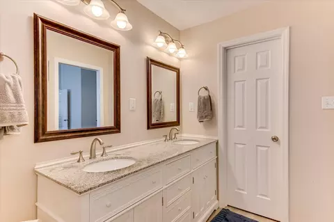 Bath - 2015 Bridgewater Dr, Augusta, GA 30907 photo 3 of 4