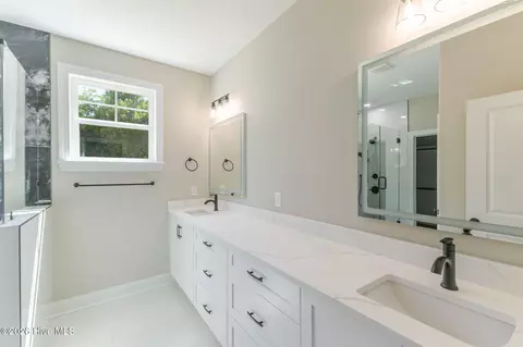 Bath - 3604 Byrd Rd, Augusta, GA 30906 photo 2 of 5