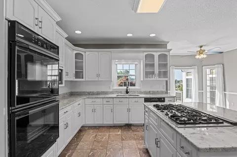 Kitchen - 4854 Hereford Farm Rd, Evans, GA 30809 photo 5 of 6
