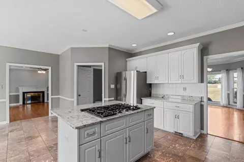 Kitchen - 4854 Hereford Farm Rd, Evans, GA 30809 photo 4 of 6