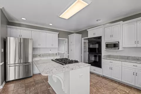Kitchen - 4854 Hereford Farm Rd, Evans, GA 30809 photo 3 of 6