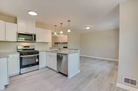 Kitchen - 4599 Hickory Dr, Evans, GA 30809 photo 6 of 6