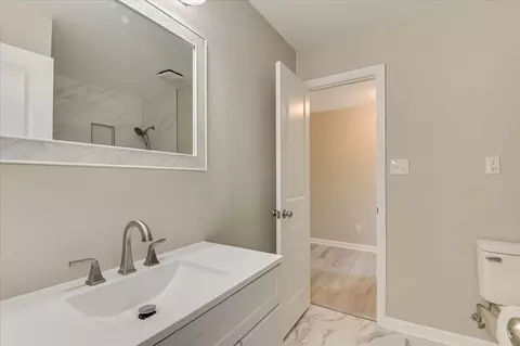 Bath - 4599 Hickory Dr, Evans, GA 30809 photo 2 of 8