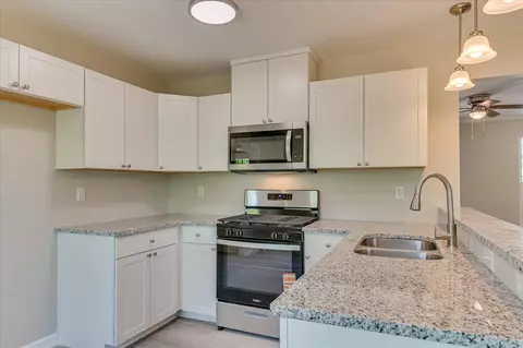 Kitchen - 4599 Hickory Dr, Evans, GA 30809 photo 2 of 6