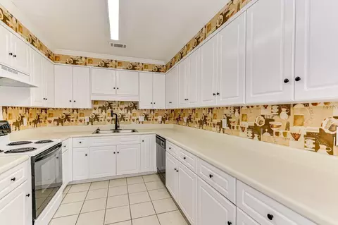 Kitchen - 3009 Mabus Dr, Augusta, GA 30909 photo 2 of 4