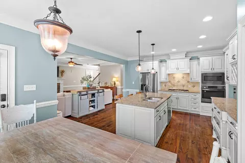 Kitchen - 845 Glencoe Way, Evans, GA 30809 photo 5 of 5