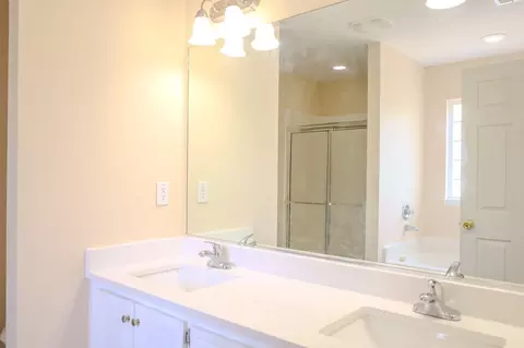 Bath - 312 Scarlett Ct, Evans, GA 30809 photo 1 of 3