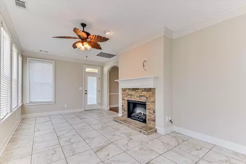 Living - 514 Hardwick Ct, Evans, GA 30809 photo 7 of 12