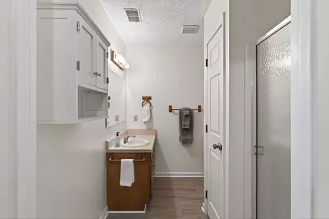 Bath - 219 Windy Cir, Mccormick, SC 29835 photo 6 of 8