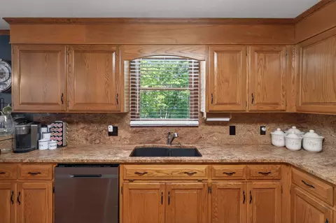 Kitchen - 219 Windy Cir, Mccormick, SC 29835 photo 4 of 6