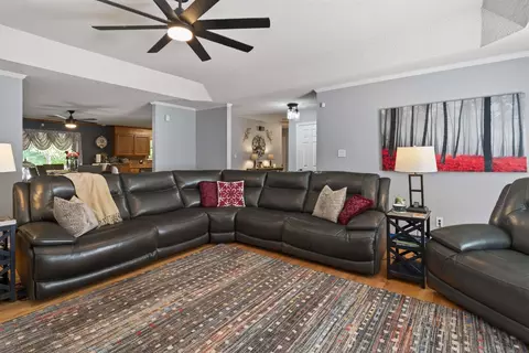 Living - 219 Windy Cir, Mccormick, SC 29835 photo 1 of 1