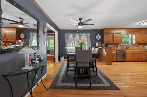 Dining - 219 Windy Cir, Mccormick, SC 29835 photo 1 of 2