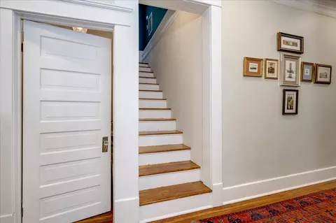 Entry Way - 2403 Wrightsboro Rd, Augusta, GA 30904 photo 3 of 4