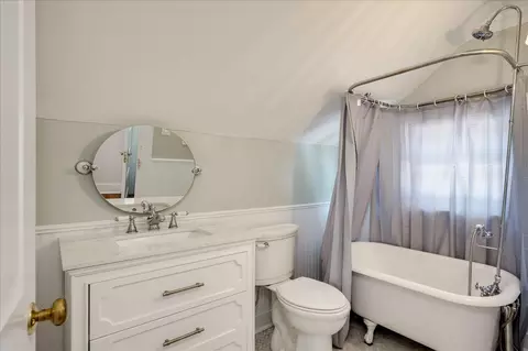 Bath - 2403 Wrightsboro Rd, Augusta, GA 30904 photo 5 of 6