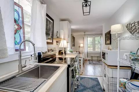 Kitchen - 2403 Wrightsboro Rd, Augusta, GA 30904 photo 5 of 5