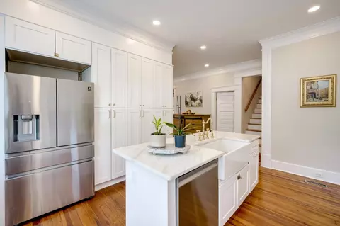 Kitchen - 2403 Wrightsboro Rd, Augusta, GA 30904 photo 3 of 5