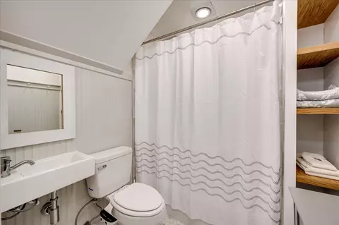 Bath - 2403 Wrightsboro Rd, Augusta, GA 30904 photo 4 of 6