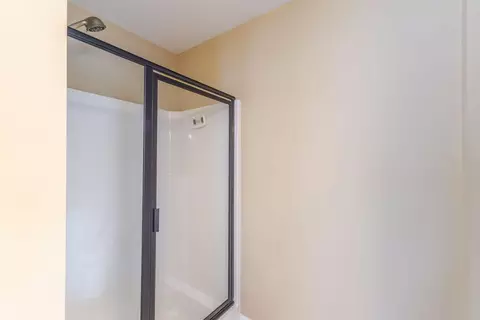 Bath - 816 Oshields Ct, Augusta, GA 30907 photo 3 of 5