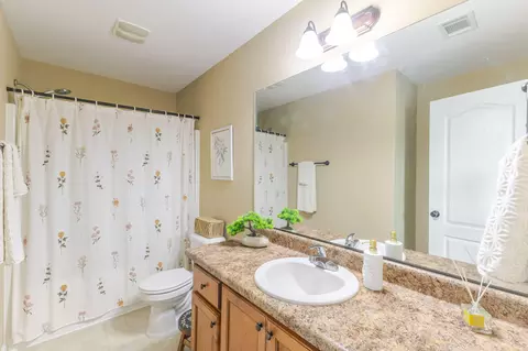Bath - 816 Oshields Ct, Augusta, GA 30907 photo 1 of 5