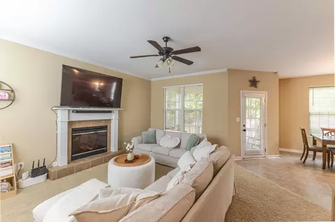Living - 816 Oshields Ct, Augusta, GA 30907 photo 1 of 1