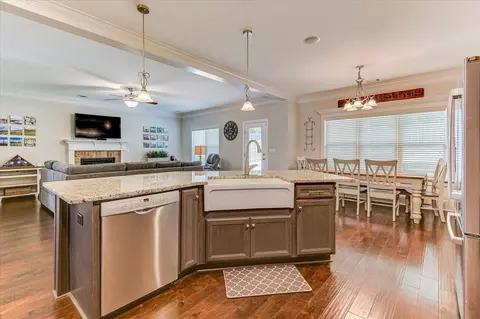 Kitchen - 5762 Whispering Pines Way, Evans, GA 30809 photo 6 of 7