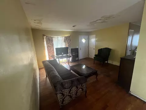 Living - 3014 Arcadia Ct, Augusta, GA 30906 photo 1 of 2