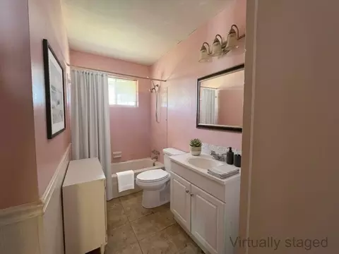 Bath - 3014 Arcadia Ct, Augusta, GA 30906 photo 2 of 2