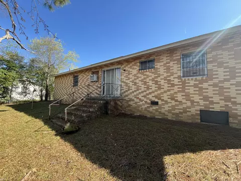 Exterior - 3014 Arcadia Ct, Augusta, GA 30906 photo 2 of 3
