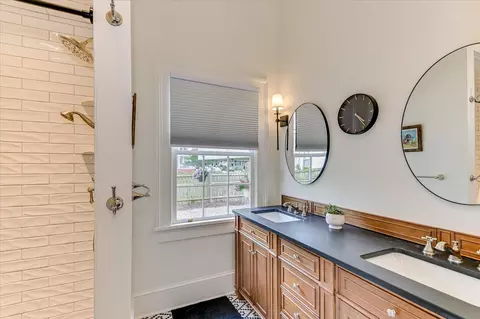 Bath - 416 3rd St, Augusta, GA 30901 photo 2 of 6