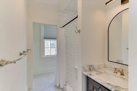 Bath - 416 3rd St, Augusta, GA 30901 photo 6 of 6