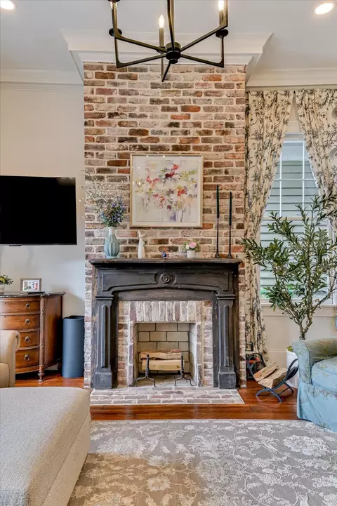 Living - 416 3rd St, Augusta, GA 30901 photo 3 of 5
