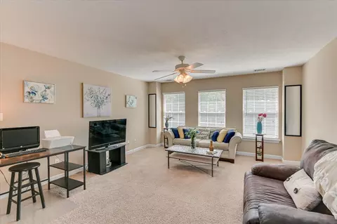 Living - 1007 Dorset Ln, Evans, GA 30809 photo 5 of 5