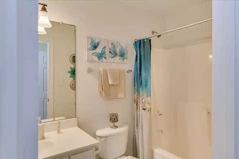 Bath - 1007 Dorset Ln, Evans, GA 30809 photo 4 of 5