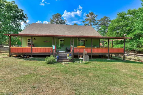 1125 Lincoln St, Tignall, GA 30668