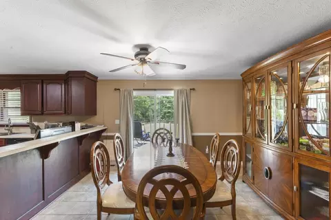 Dining - 460 Archie Ware Rd, Ridge Spring, SC 29129 photo 1 of 4