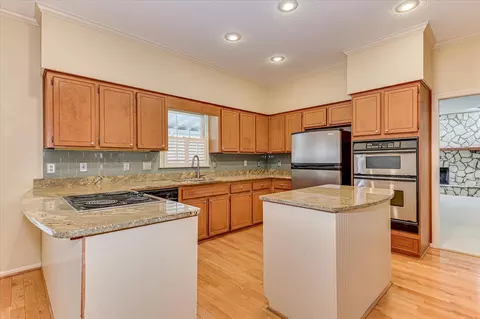 Kitchen - 2713 Boars Head Rd, Augusta, GA 30907 photo 2 of 5