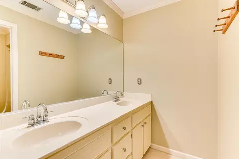 Bath - 2713 Boars Head Rd, Augusta, GA 30907 photo 2 of 4