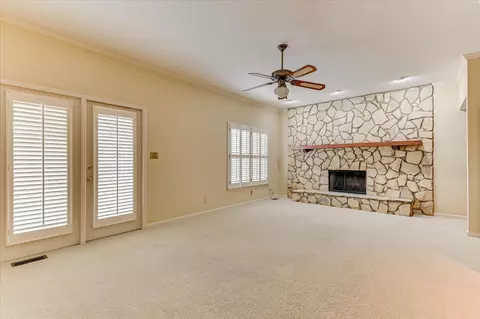 Living - 2713 Boars Head Rd, Augusta, GA 30907 photo 1 of 7