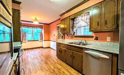 Kitchen - 4760 Maple Spring Ct, Martinez, GA 30907 photo 5 of 7