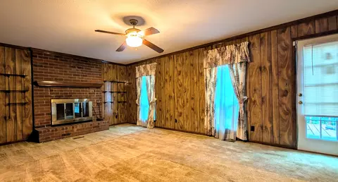 Living - 4760 Maple Spring Ct, Martinez, GA 30907 photo 2 of 6