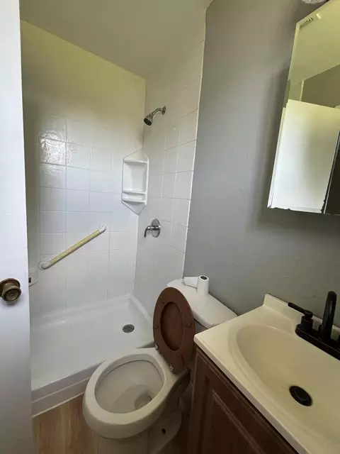 Bath - 411 Artmus St, Augusta, GA 30901 photo 1 of 1