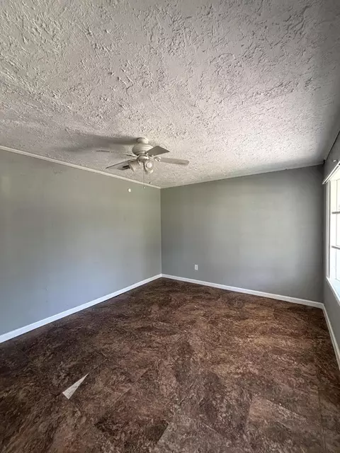 Living - 411 Artmus St, Augusta, GA 30901 photo 1 of 2