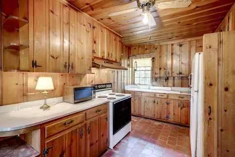 Kitchen - 3012 Walton Way, Augusta, GA 30909 photo 2 of 3