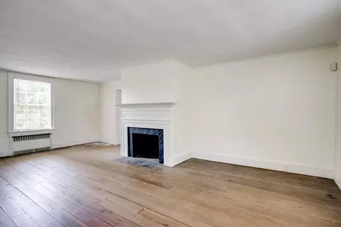 Living - 3012 Walton Way, Augusta, GA 30909 photo 1 of 4