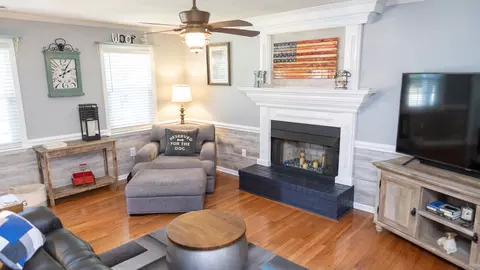 Living - 894 E Riders Way, Evans, GA 30809 photo 2 of 2
