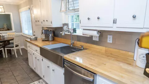 Kitchen - 894 E Riders Way, Evans, GA 30809 photo 4 of 4