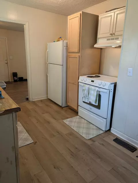 Kitchen - 2556 Ivey Rd, Augusta, GA 30906 photo 2 of 3