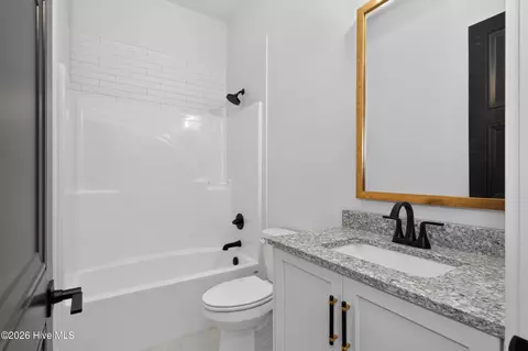 Bath - 2563 William Few Pkwy, Evans, GA 30809 photo 5 of 11