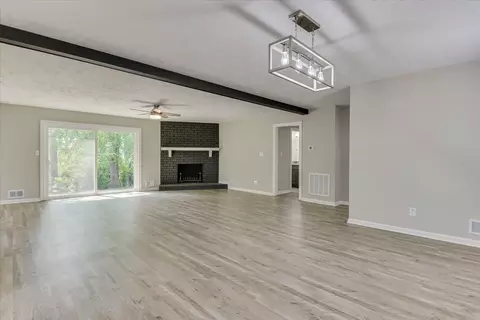 Living - 3339 Sugar Mill Rd, Augusta, GA 30907 photo 5 of 8